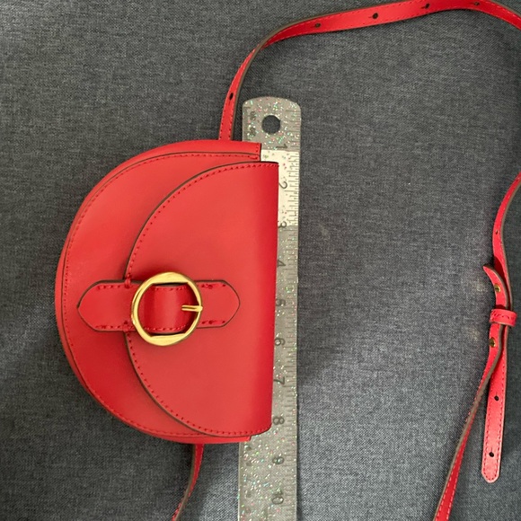 Banana Republic ConvertIble Red Belt Bag EUC - Picture 5 of 10